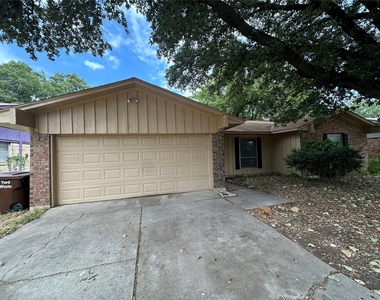 1204 Cordell Street - Photo Thumbnail 1