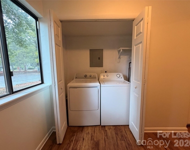 3147 Heathstead Place - Photo Thumbnail 5