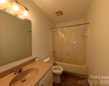 3147 Heathstead Place - Photo Thumbnail 2