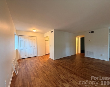 3147 Heathstead Place - Photo Thumbnail 7