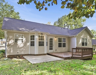 2639 Daffodil Drive - Photo Thumbnail 2