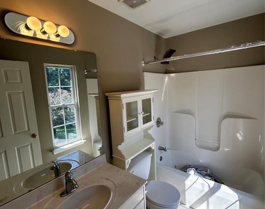 1547 Cambridge Heights Place Nw - Photo Thumbnail 11
