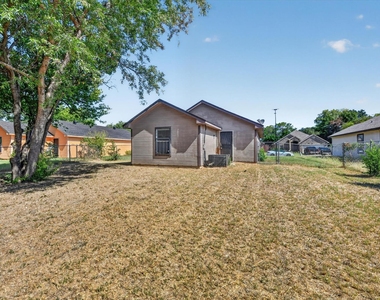 5304 Carol Avenue - Photo Thumbnail 5
