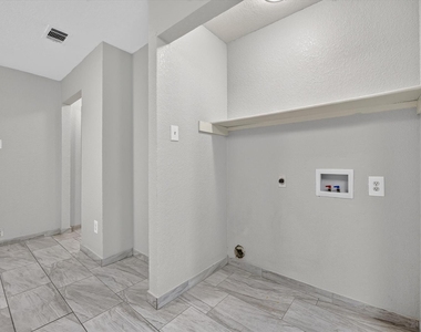 5304 Carol Avenue - Photo Thumbnail 19