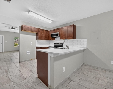 5304 Carol Avenue - Photo Thumbnail 9