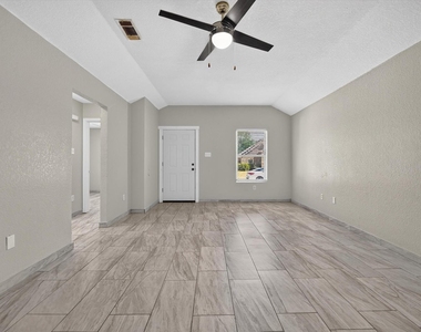 5304 Carol Avenue - Photo Thumbnail 4