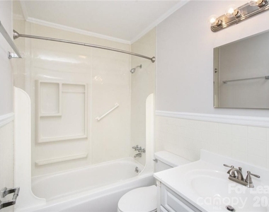 2517 Heywood Avenue - Photo Thumbnail 17