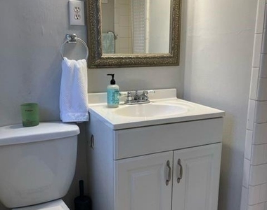 2600 Selwyn Avenue - Photo Thumbnail 7