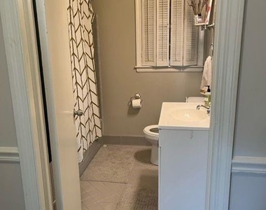 2600 Selwyn Avenue - Photo Thumbnail 11