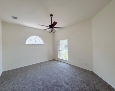 6734 Richmond Drive - Photo Thumbnail 16