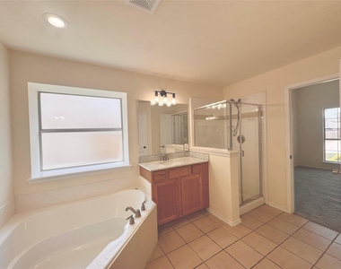 6734 Richmond Drive - Photo Thumbnail 12