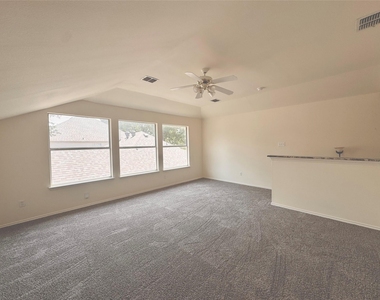 6734 Richmond Drive - Photo Thumbnail 5