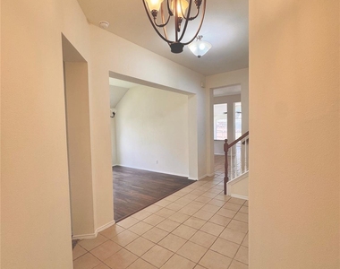 6734 Richmond Drive - Photo Thumbnail 14