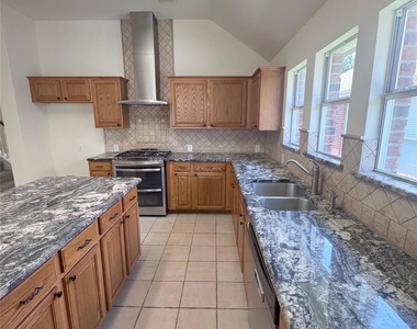6734 Richmond Drive - Photo Thumbnail 4