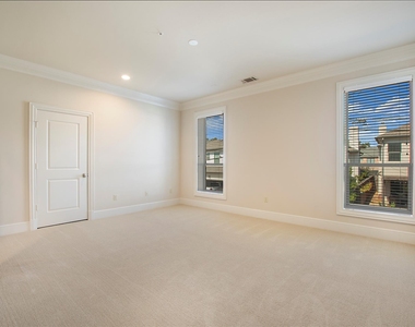 6525 Bandera Avenue - Photo Thumbnail 4