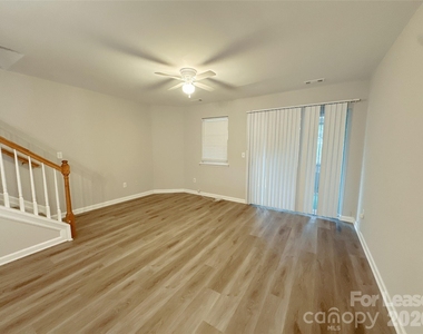 11044 Derryrush Drive - Photo Thumbnail 7