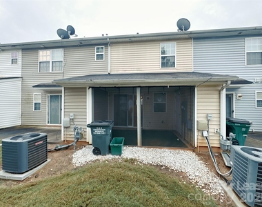 11044 Derryrush Drive - Photo Thumbnail 16