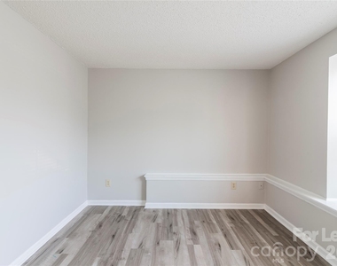1624 Arlyn Circle - Photo Thumbnail 12