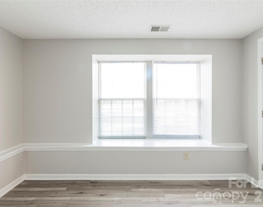 1624 Arlyn Circle - Photo Thumbnail 15