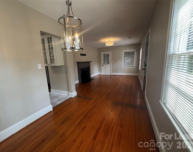 2213 Chesterfield Avenue - Photo Thumbnail 2