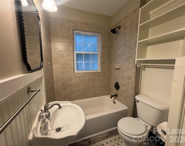 2213 Chesterfield Avenue - Photo Thumbnail 9