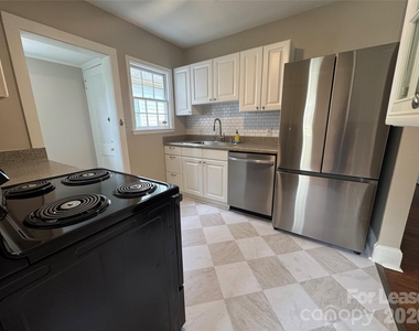 2213 Chesterfield Avenue - Photo Thumbnail 4