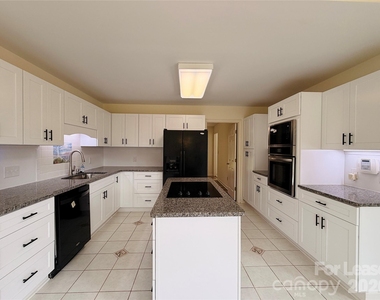 118 Sunfish Drive - Photo Thumbnail 3
