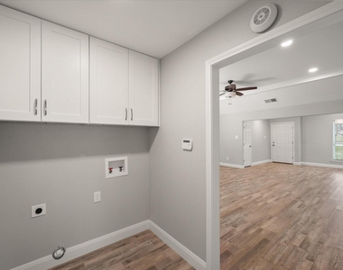 3204 Brown Trail - Photo Thumbnail 17