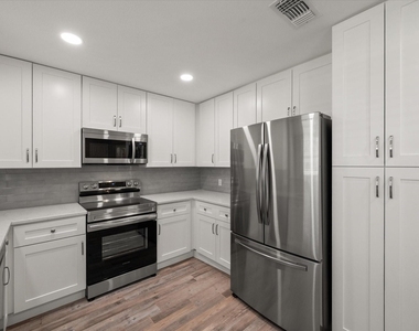 3204 Brown Trail - Photo Thumbnail 10