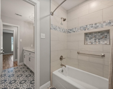 3204 Brown Trail - Photo Thumbnail 23