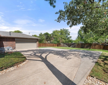 3204 Brown Trail - Photo Thumbnail 28