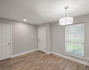 3204 Brown Trail - Photo Thumbnail 7