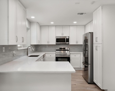 3204 Brown Trail - Photo Thumbnail 6