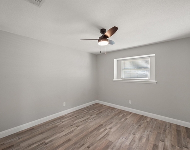3204 Brown Trail - Photo Thumbnail 25
