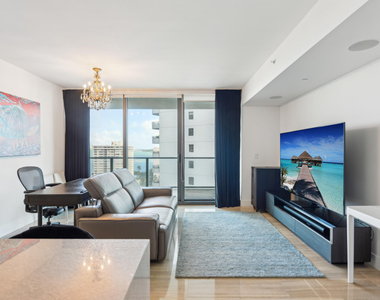1451 Brickell Avenue - Photo Thumbnail 7