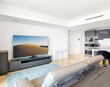 1451 Brickell Avenue - Photo Thumbnail 9