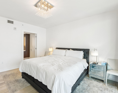1451 Brickell Avenue - Photo Thumbnail 15