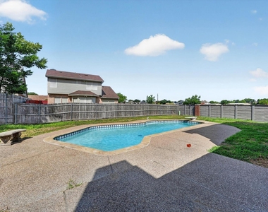 4301 Hudson Avenue - Photo Thumbnail 20