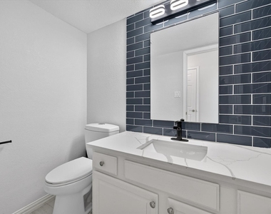4301 Hudson Avenue - Photo Thumbnail 18