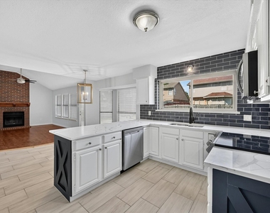 4301 Hudson Avenue - Photo Thumbnail 4
