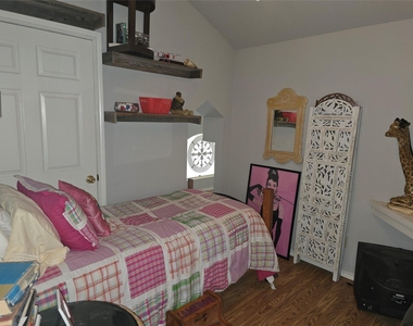 437 Sugar Tree Drive - Photo Thumbnail 13