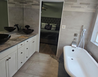 437 Sugar Tree Drive - Photo Thumbnail 9