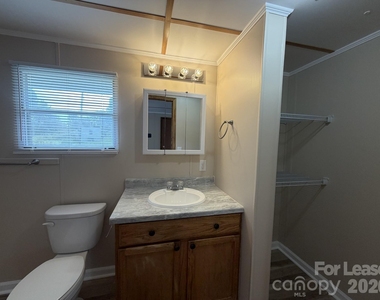 118 Ricks Lane - Photo Thumbnail 8