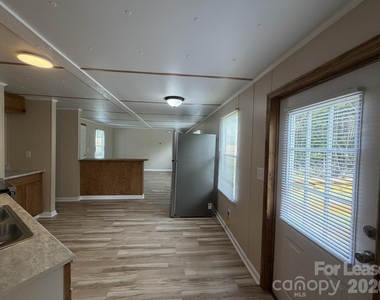 118 Ricks Lane - Photo Thumbnail 3