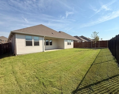 1313 Winters Way - Photo Thumbnail 21