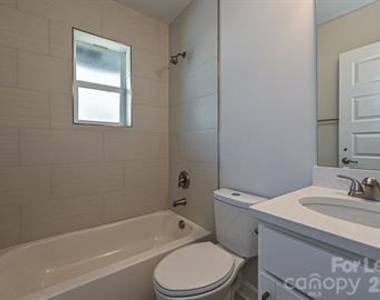 215 S Gardner Avenue - Photo Thumbnail 6