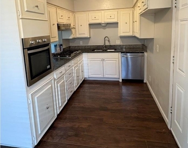 3241 Oak Timber Drive - Photo Thumbnail 6