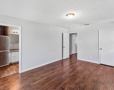 3241 Oak Timber Drive - Photo Thumbnail 11