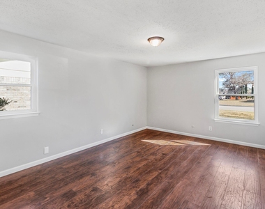 3241 Oak Timber Drive - Photo Thumbnail 10