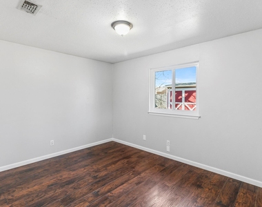 3241 Oak Timber Drive - Photo Thumbnail 7